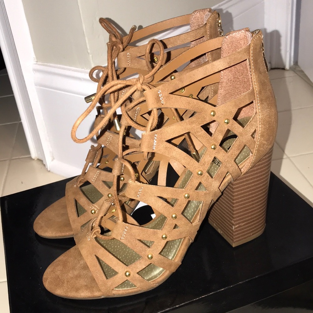 NEW WITH BOX Guess heels Size 9